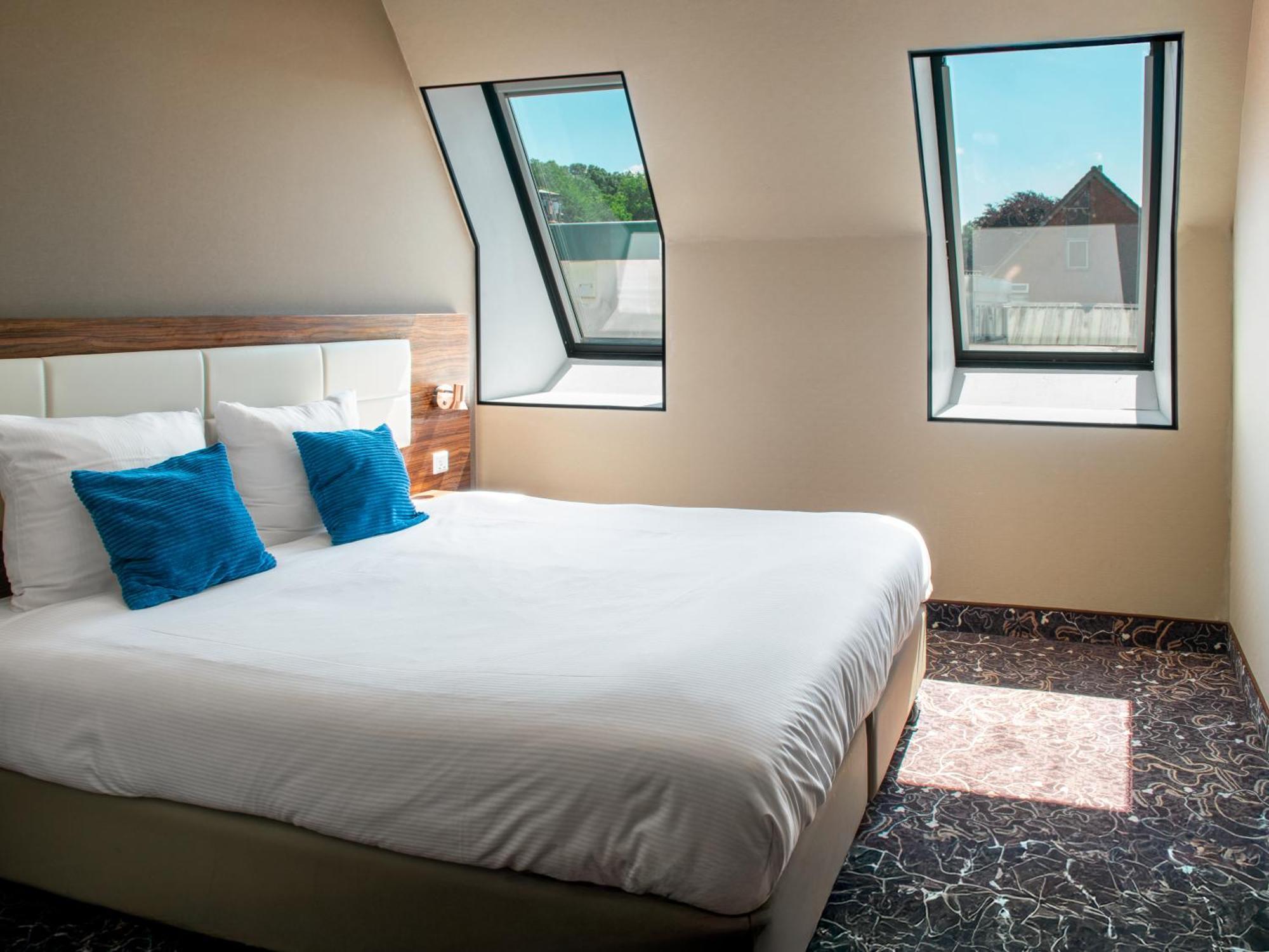 באדהופדורפ Amsterdam Lake Hotel מראה חיצוני תמונה