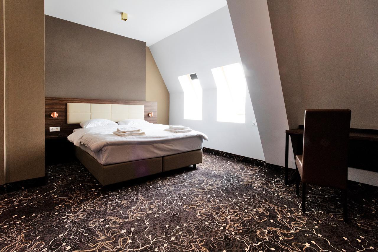 באדהופדורפ Amsterdam Lake Hotel מראה חיצוני תמונה