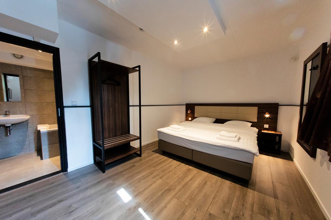 באדהופדורפ Amsterdam Lake Hotel מראה חיצוני תמונה
