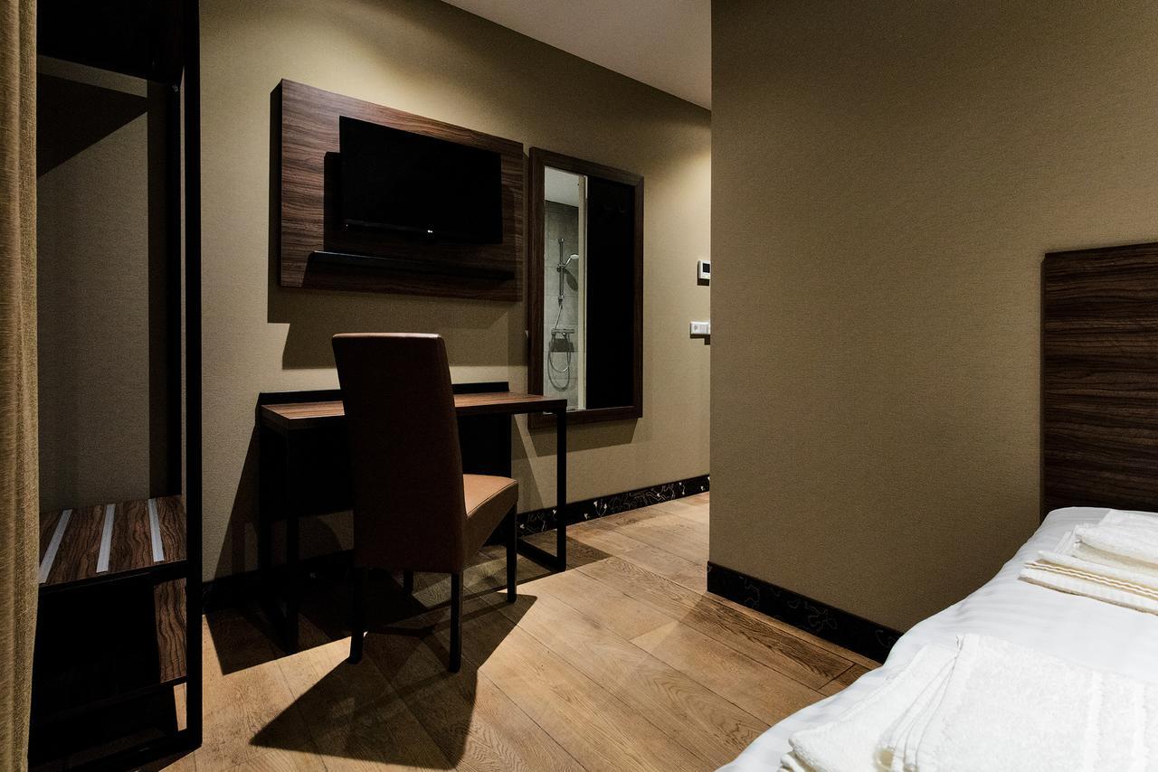 באדהופדורפ Amsterdam Lake Hotel מראה חיצוני תמונה